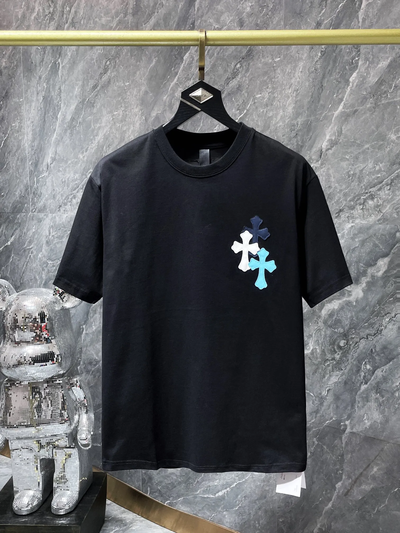 P164 New in summer Chrome Hearts 25ss 260g~270g High gram weight, environmentally friendly and high-quality top-grade fabric Chrome Hearts Heavy Industry color leather cross contrasting short sleeves Counter synchronization 1:1 replica version Recommended color: white black Size: S, M, L, XL